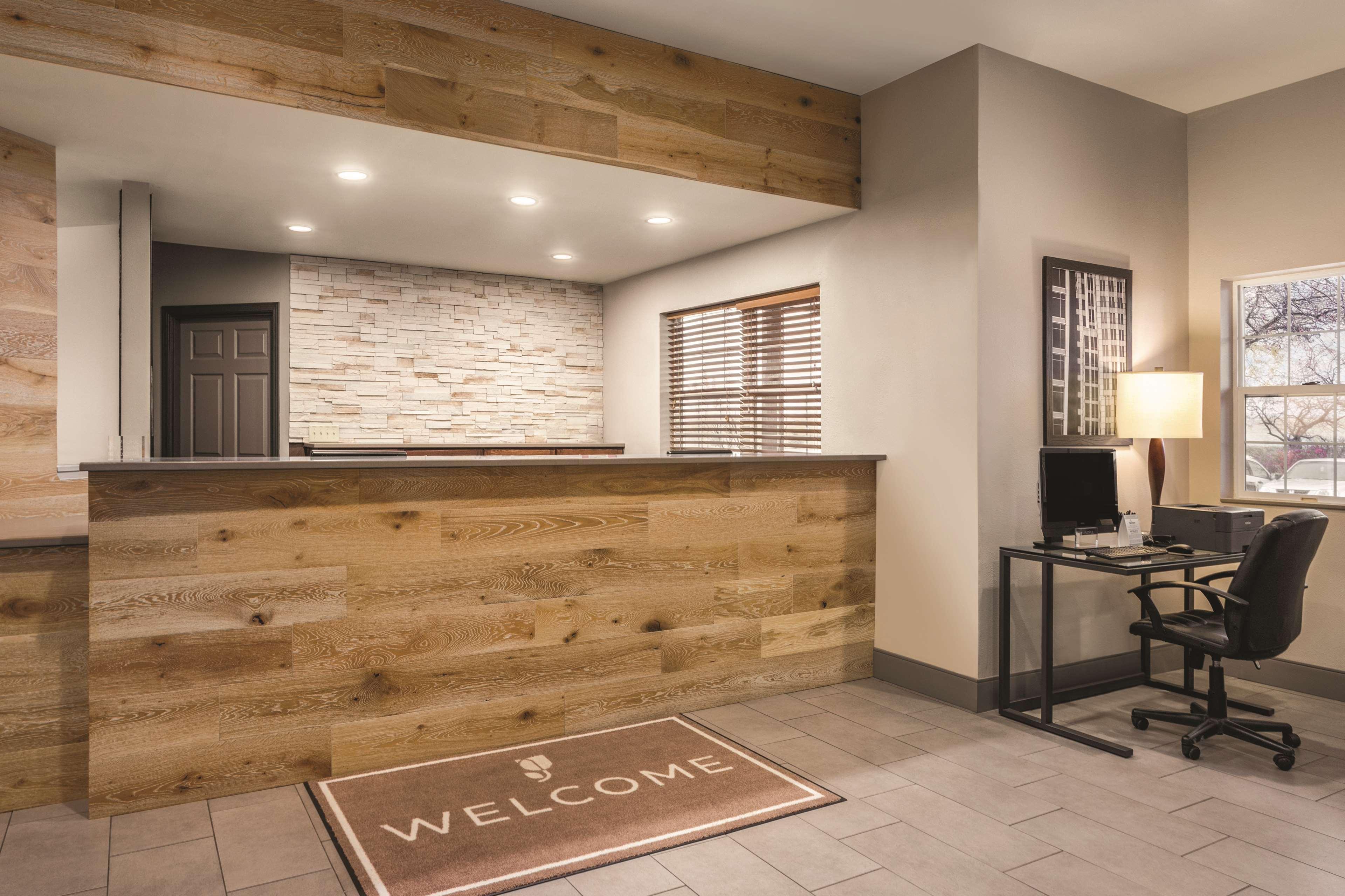 Country Inn & Suites By Radisson, Dakota Dunes, Sd Buitenkant foto